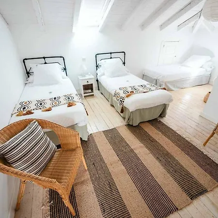 La Portilla * كوميلاس